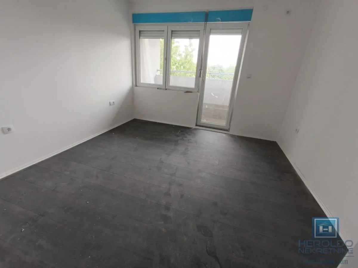 Prodaja, dvosoban stan, 60m², Tabane, Jagodina