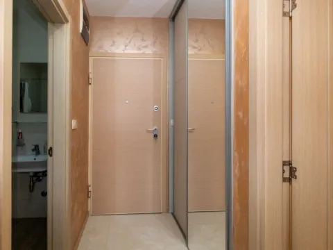 Prodaja, jednosoban stan, 47m², City Kvart, Podgorica - image 2