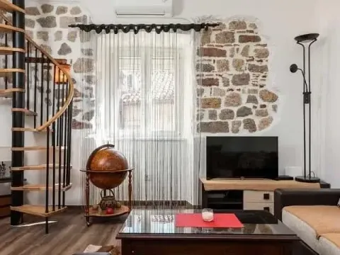 Prodaja, stan, 58m², Kotor, Crna Gora