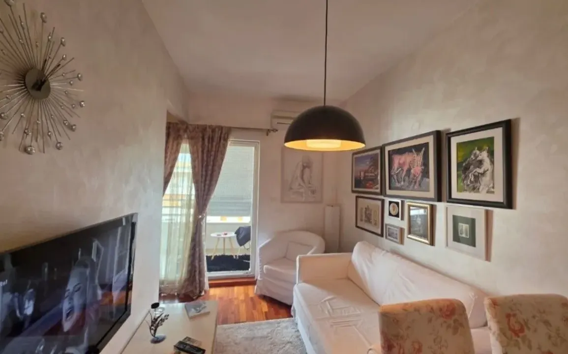 Izdavanje, jednosoban stan, 30m², City Kvart, Podgorica