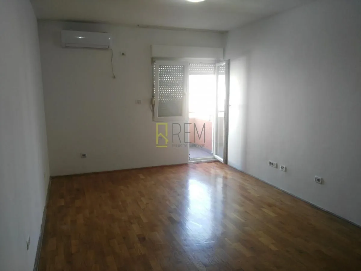 Sale, one bedroom apartment, 45m², Stari Aerodrom, Podgorica