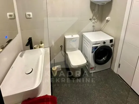 Izdavanje, jednosoban stan, 57m², Momišići, Podgorica - image 8