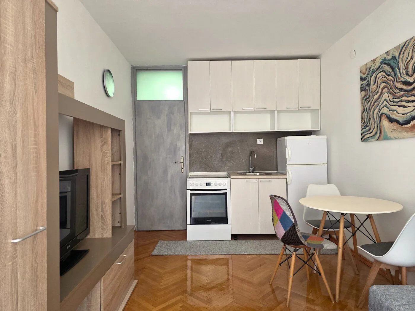Izdavanje, stan, 24m², Blok 5, Podgorica