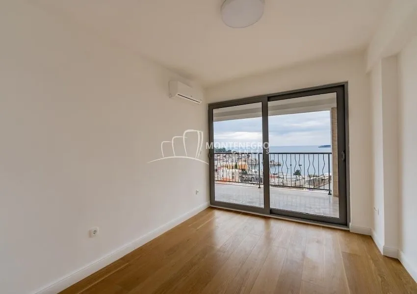 Sale, three bedroom apartment, 160m², Pržno, Budva