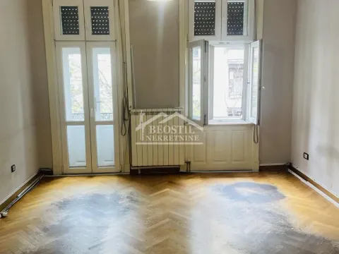 Izdavanje, četvorosoban stan, 135m², Skadarlija, Beograd - image 5