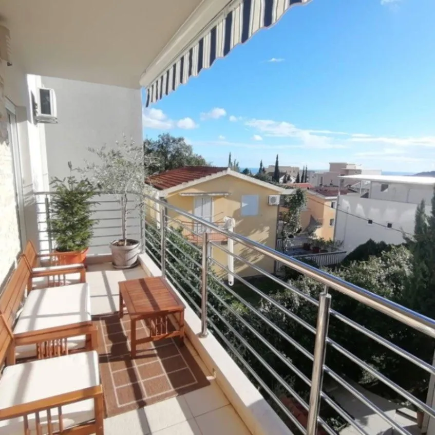Sale, two bedroom apartment, 98m², Bečići, Budva