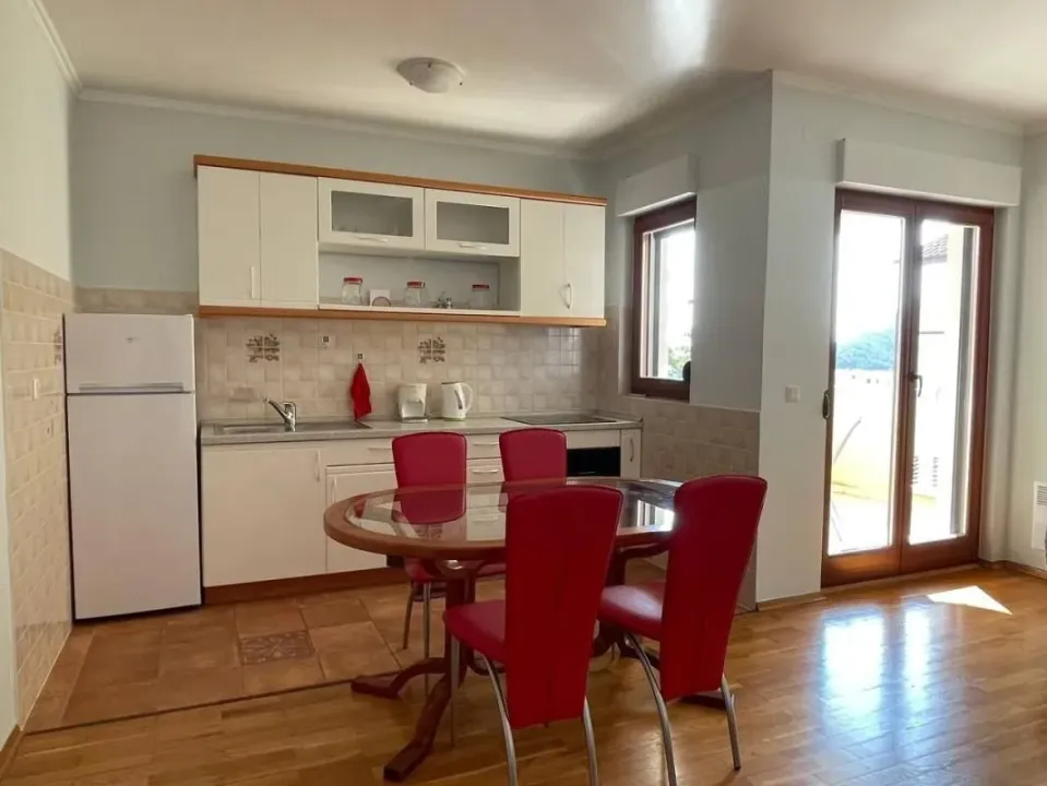 Sale, one bedroom apartment, 48m², Petrovac, Budva