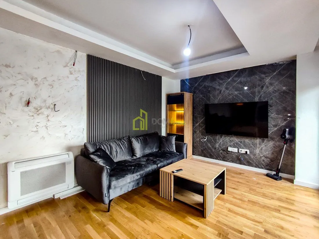 Izdavanje, dvosoban stan, 69m², Tološi, Podgorica