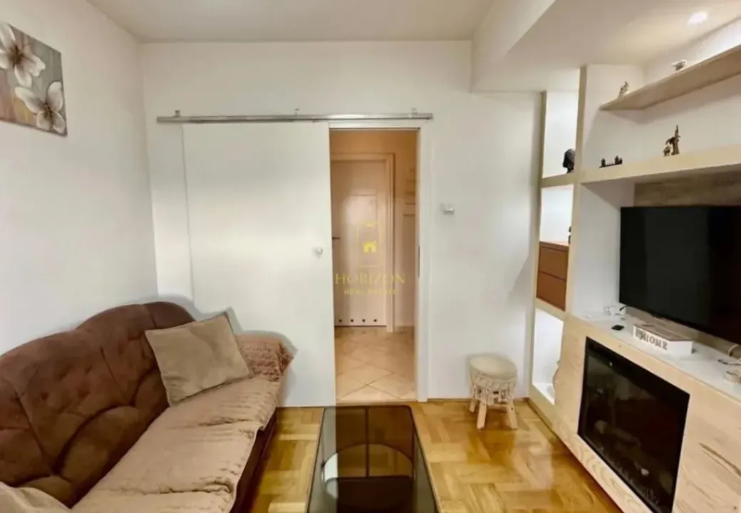Prodaja, dvosoban stan, 56m², Zabjelo, Podgorica