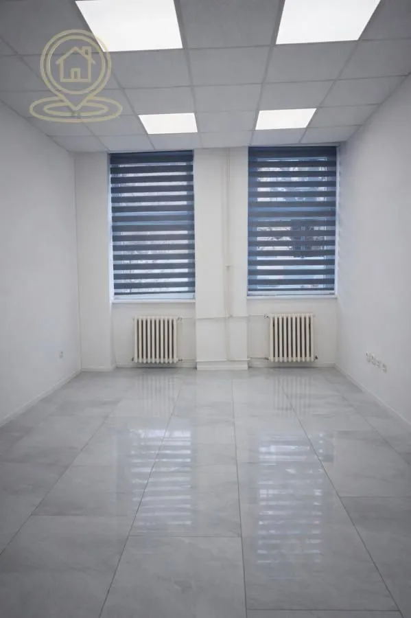 Rent, office space, 275m², Stari grad, Novi Sad