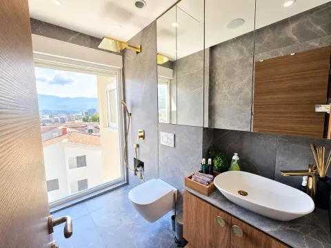Prodaja, dvosoban stan, 77m², Budva, Crna Gora - image 8