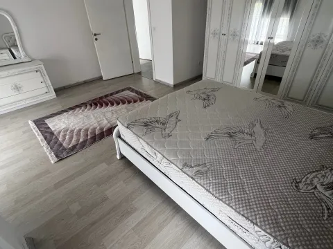 Rent, house, 220m², Polje, Bar - image 9