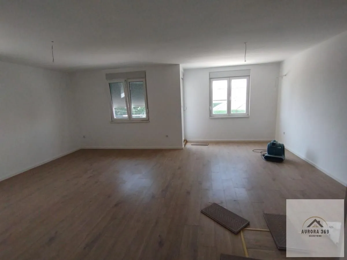 Sale, four bedroom apartment, 101m², Veternik, Novi Sad Sve Podlokacije
