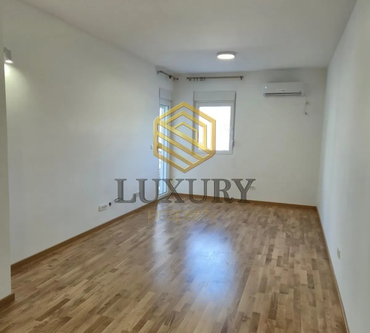 Izdavanje, jednosoban stan, 43m², Zagorič, Podgorica