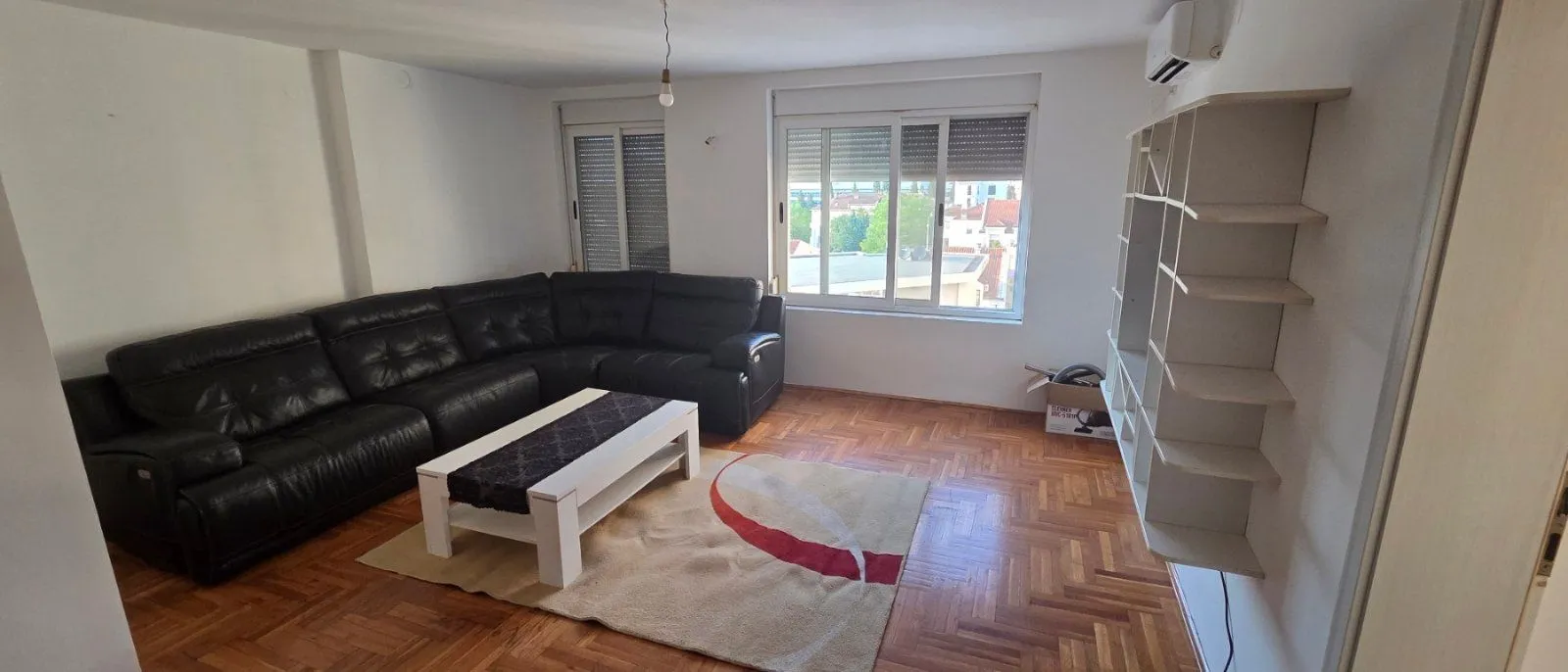 Izdavanje, dvosoban stan, 56m², Centar, Podgorica