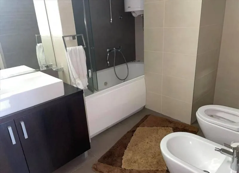 Izdavanje, trosoban stan, 110m², Čubura, Beograd