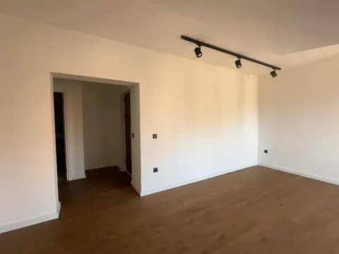 Prodaja, dvosoban stan, 65m², Centar, Tivat - image 5