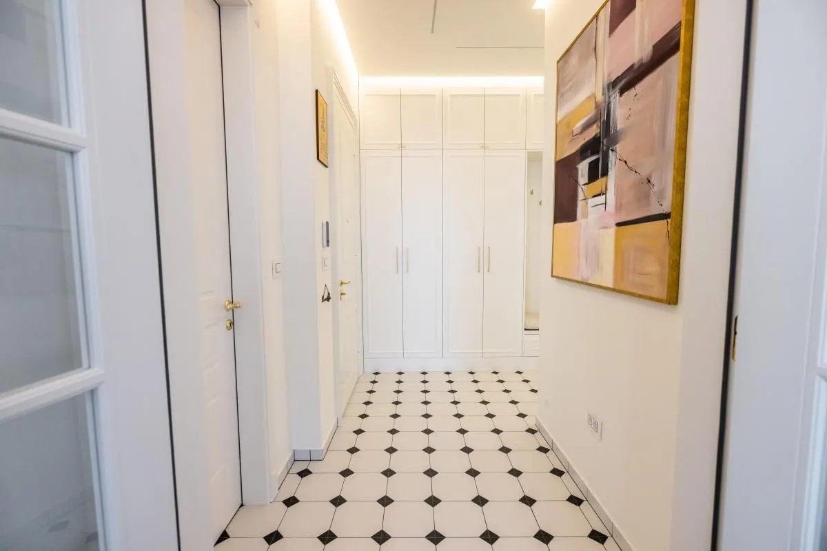 Izdavanje, stan, 131m², Sremska Kamenica, Petrovaradin