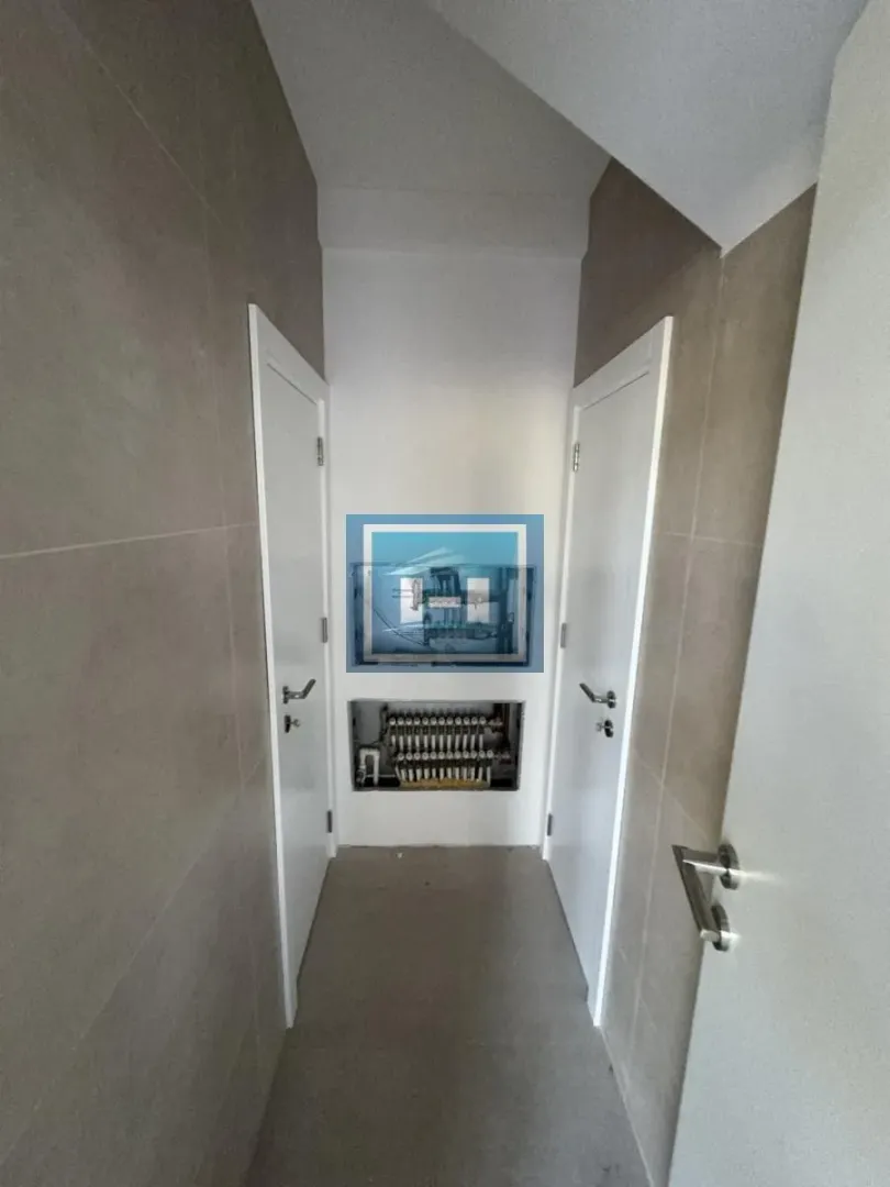 Izdavanje, poslovni prostor, 240m², Centar, Paraćin