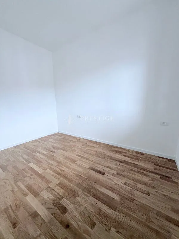 Izdavanje, jednosoban stan, 45m², Tološi, Podgorica