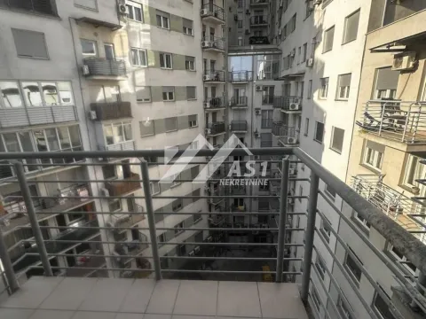 Izdavanje, trosoban stan, 68m², Bulevar Evrope, Novi Sad Sve Podlokacije - image 10