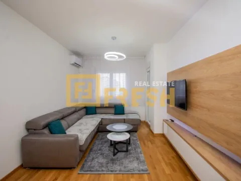 Izdavanje, jednosoban stan, 46m², Stari Aerodrom, Podgorica