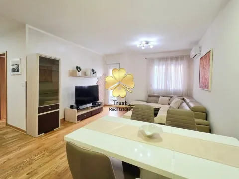 Izdavanje, dvosoban stan, 70m², City Kvart, Podgorica - image 3