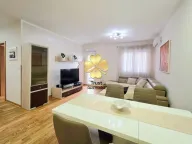 Izdavanje, dvosoban stan, 70m², City Kvart, Podgorica - image 3