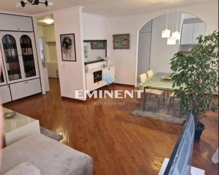Rent, four bedroom apartment, 104m², Vračar Hram, Vračar Sve Podlokacije