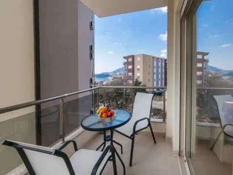 Sale, two bedroom apartment, 67m², Rafailovići, Budva - image 4