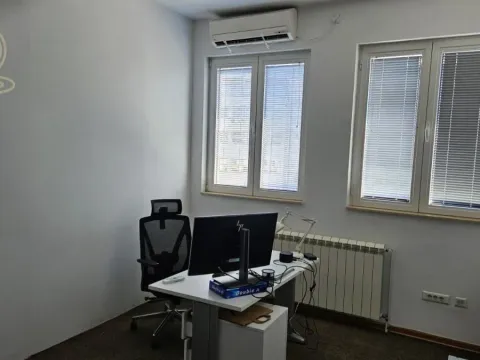 Izdavanje, poslovni prostor, 130m², Stari Grad, Beograd - image 9
