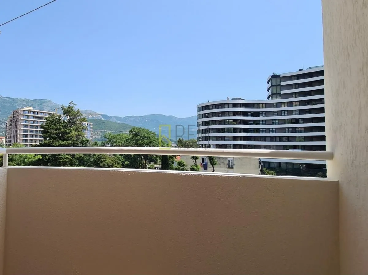 Sale, three bedroom apartment, 86m², Centar, Budva