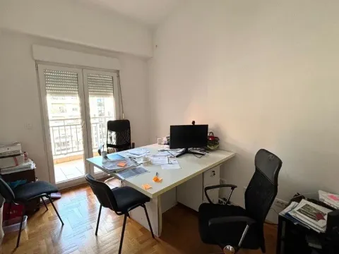 Prodaja, trosoban stan, 92m², City Kvart, Podgorica - image 3