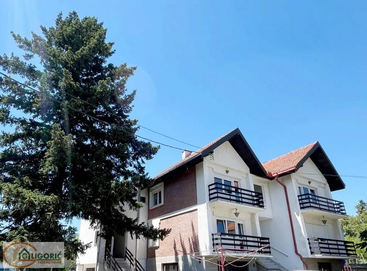 Sale, house, 453m², Sremčica, Beograd