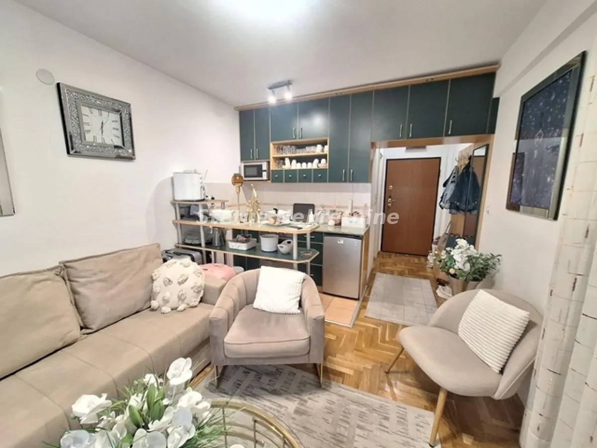 Izdavanje, garsonjera, 25m², Rotkvarija, Novi Sad Sve Podlokacije