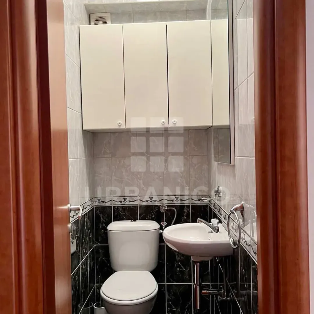 Izdavanje, jednosoban stan, 54m², Krivi Most, Podgorica