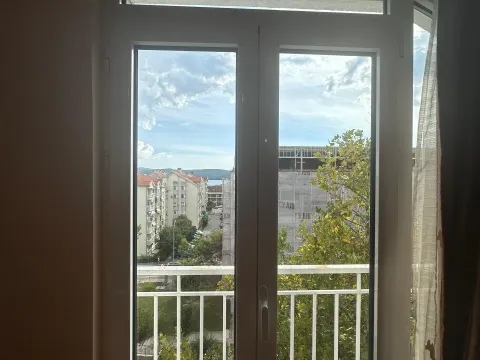 Izdavanje, jednosoban stan, 56m², Centar, Tivat - image 7