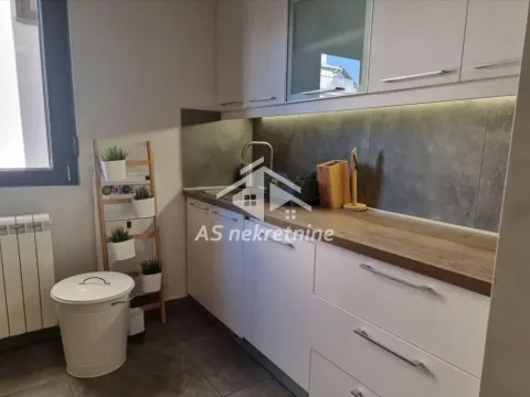 Izdavanje, trosoban stan, 74m², Lekino Brdo, Voždovac Sve Podlokacije - image 5