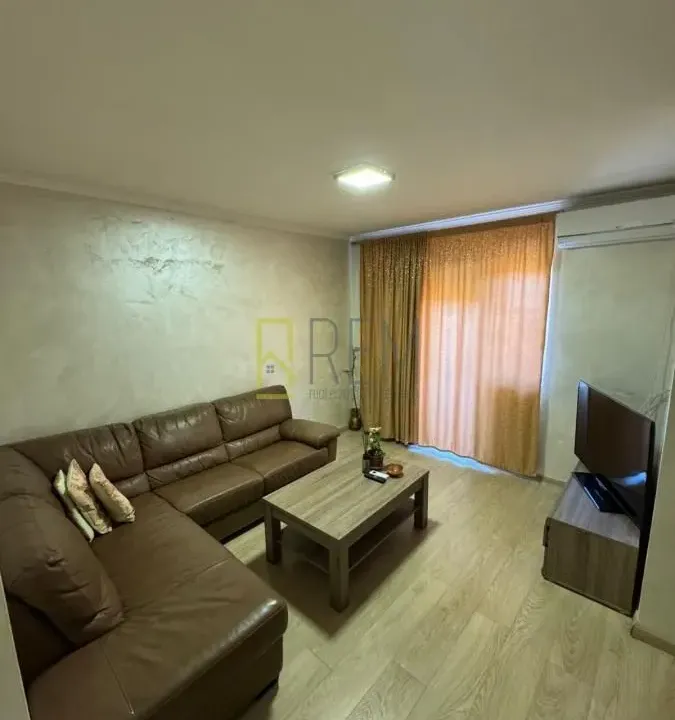 Prodaja, jednosoban stan, 49m², Centar, Podgorica