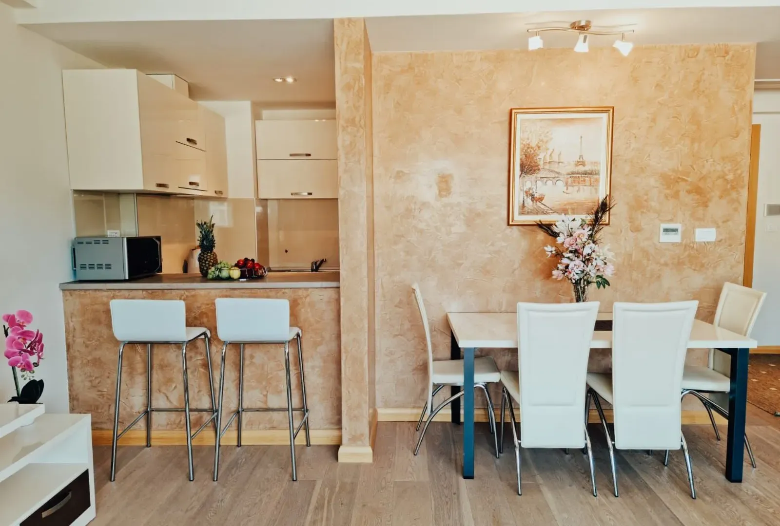 Prodaja, jednosoban stan, 61m², Centar, Budva