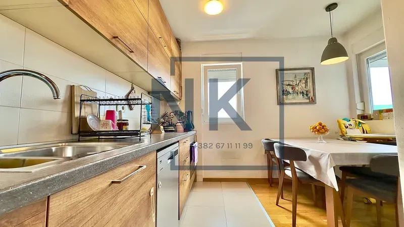 Prodaja, trosoban stan, 78m², Stari Aerodrom, Podgorica