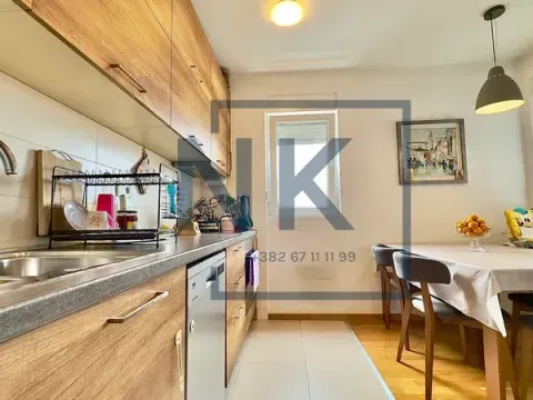 Prodaja, trosoban stan, 78m², Stari Aerodrom, Podgorica - image 6