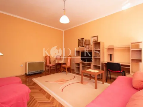 Izdavanje, jednosoban stan, 45m², Centar, Podgorica - image 2