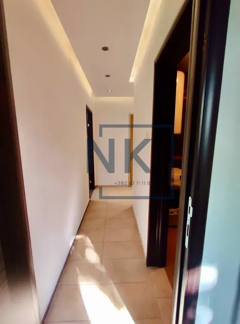 Rent, office space, 80m², Blok 5, Podgorica