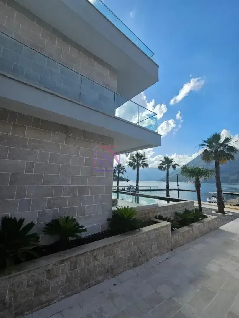 Prodaja, jednosoban stan, 108m², Stoliv, Kotor