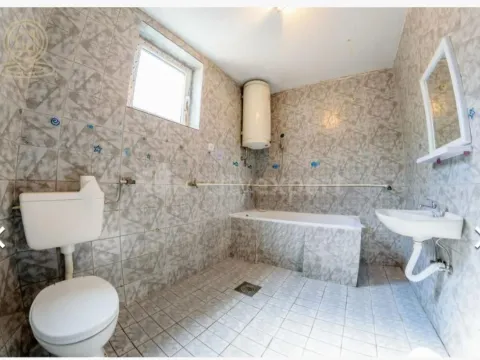 Rent, house, 250m², Višnjica, Palilula Sve Podlokacije - image 10