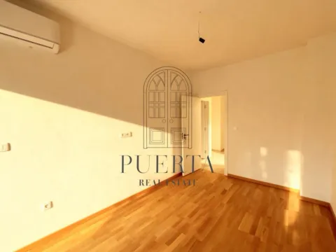 Prodaja, jednosoban stan, 45m², Pobrežje, Podgorica - image 2