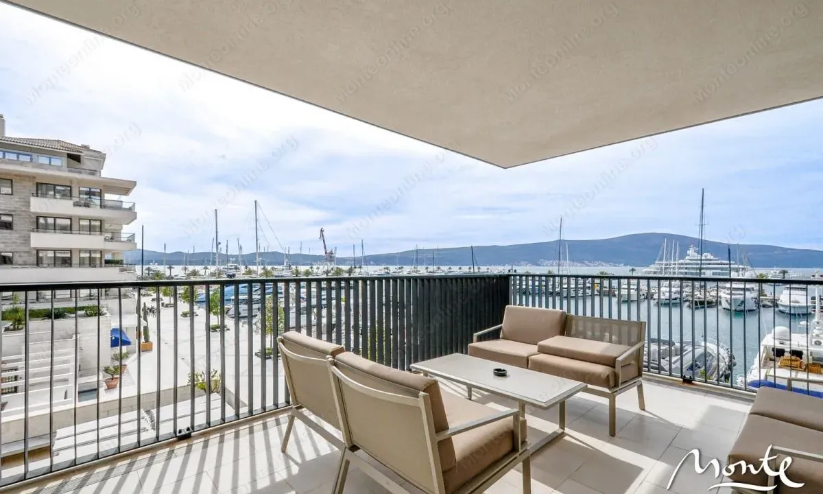 Sale, three bedroom apartment, 215m², Tivat, Crna Gora