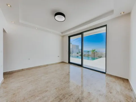 Prodaja, kuća, 365m², Utjeha, Bar - image 6