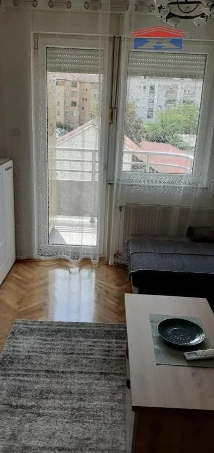 Izdavanje, jednosoban stan, 41m², Detelinara, Novi Sad Sve Podlokacije